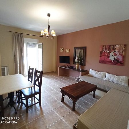 פוסידי Ydna Family Hotel Apartments מראה חיצוני תמונה