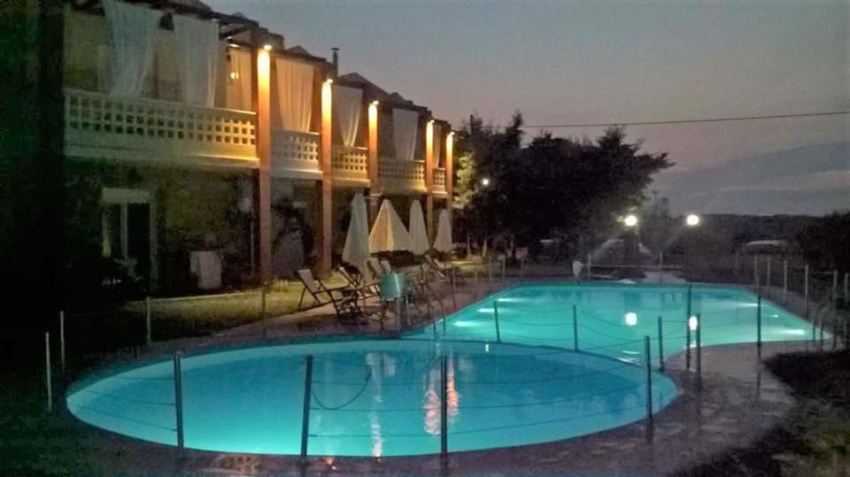 פוסידי Ydna Family Hotel Apartments מראה חיצוני תמונה