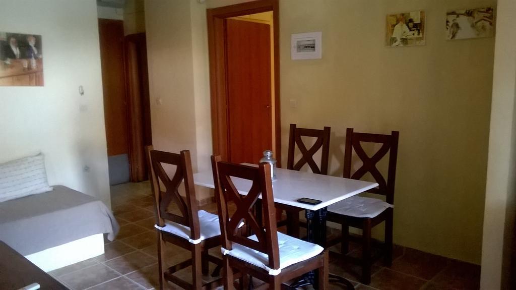 פוסידי Ydna Family Hotel Apartments חדר תמונה